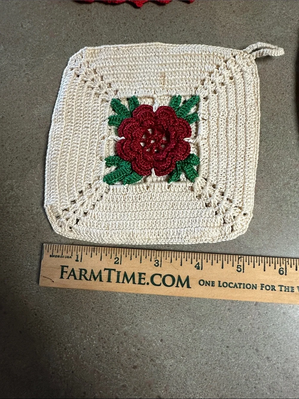 Vintage 4-Piece Handmade Crochet Potholder Set 3D Red Roses Granny Square
